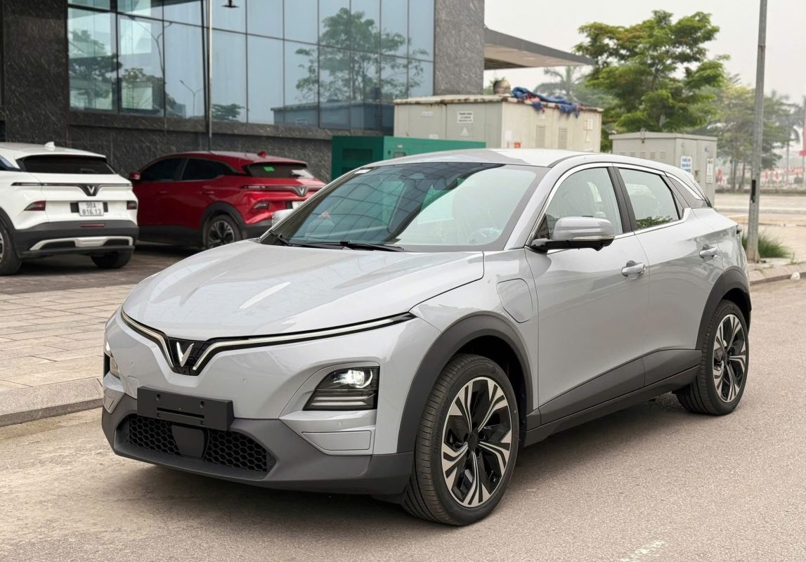 Giá xe VinFast VF6 lăn bánh mới nhất tháng 09/2025
